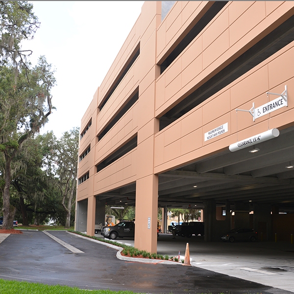 brandon regional hospital parking garage